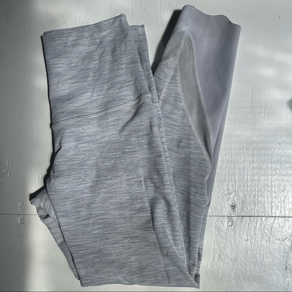 Lululemon size 4 leggings - Picture 4 of 6